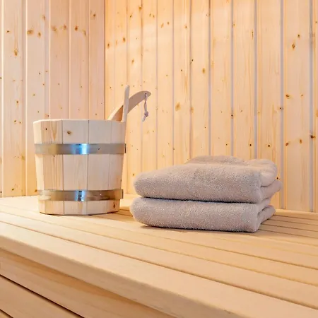 Holiday home Wellness-doppelhaushaelfte 